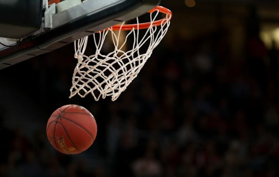Battle's Buzzer-Beater Sends Minnesota To Sweet 16 Over Ole Miss