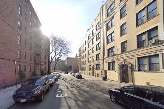 Bedford Park Neighbors Horrified As Dog Plunges From Roof