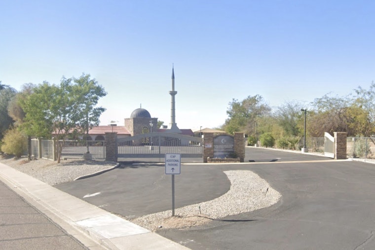 Before-Dawn Assault Rattles Phoenix Mosque As Mayor Denounces Hate