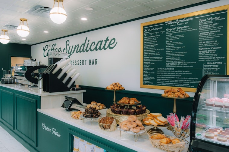 Behind Gatlinburg’s Coffee Counter, A Secret Gatsby Bar Comes Alive After Dark