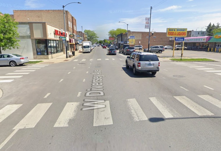 Belmont Cragin Woman Shot During Sidewalk Robbery Near Diversey