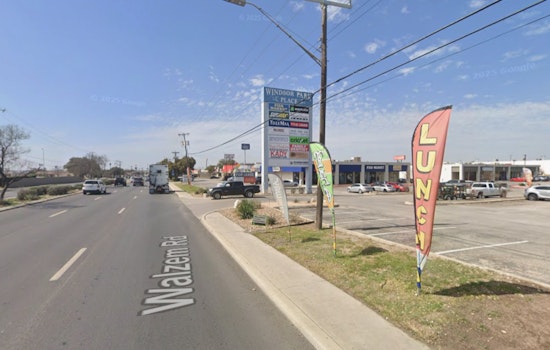Beloved Com Tam Ba Thi Truck Trades Pep Boys Lot For Windcrest Storefront