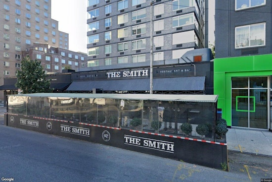 EXCLUSIVE: Beloved East Village Brasserie The Smith Has a Mouse Problem and a Grade Pending Sign to Prove It