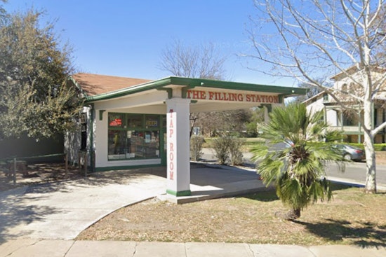 Beloved Southtown Gas-Station Bar Pulls the Plug After Nearly 15 Years