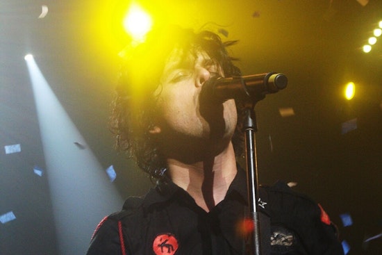 Billie Joe Armstrong Stuns East Bay With Last-Minute Berkeley Bar Blowout
