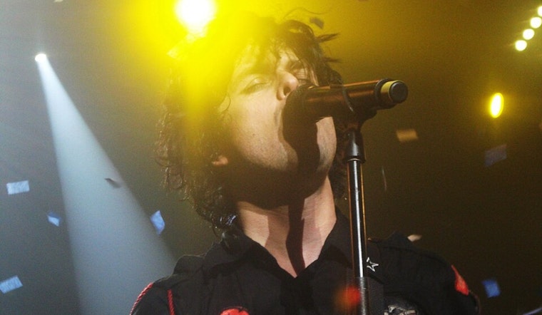 Billie Joe Armstrong Stuns East Bay With Last-Minute Berkeley Bar Blowout