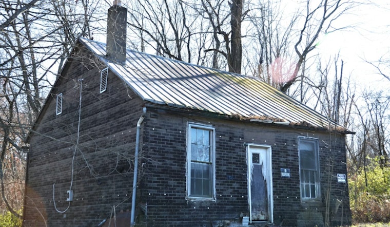 Black-Brick Flip Fiasco as St. Louis ‘Red Door’ Rehabbers Hit With Ponzi Suit