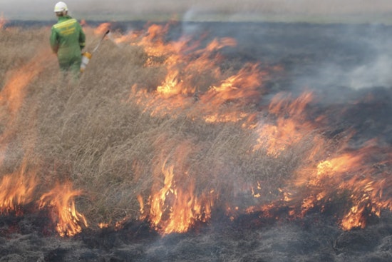 Blaine County Grassfire Near Watonga Chokes Roads, Triggers Fire Warning