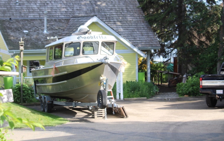 Boat Flies Over 91 Freeway Divider In Bellflower
