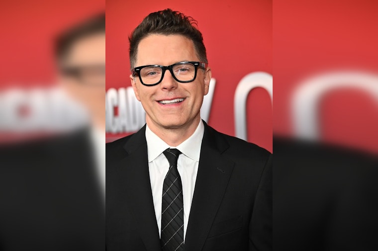 Bobby Bones Saddles Up To Lead Star-Studded iHeartCountry Takeover At Austin’s Moody Center