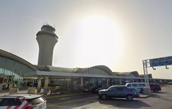 Bomb Threat On Dallas-Chicago Flight Forces United Jet Into St. Louis Detour