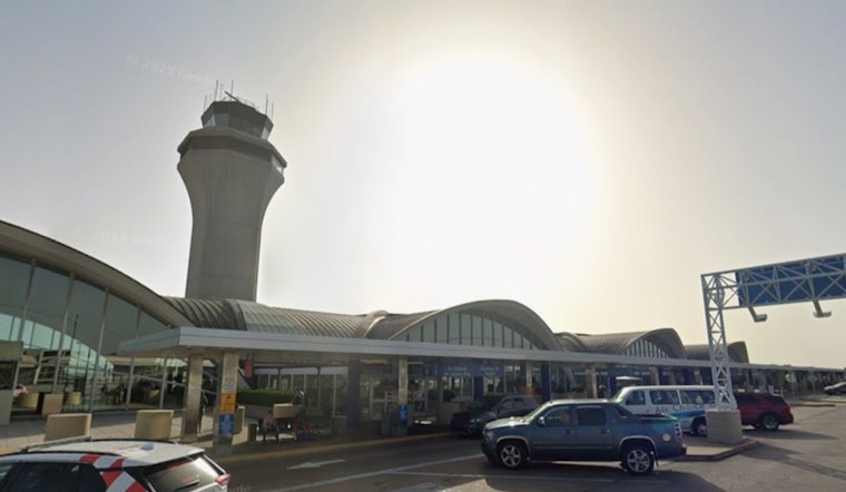 Bomb Threat On Dallas-Chicago Flight Forces United Jet Into St. Louis Detour