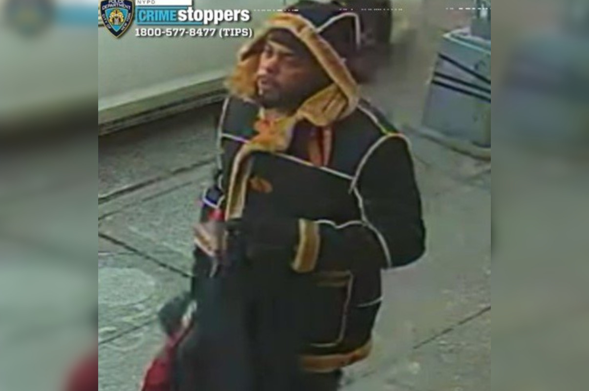 Bronx Robbery on E. 170th St - Photos Released