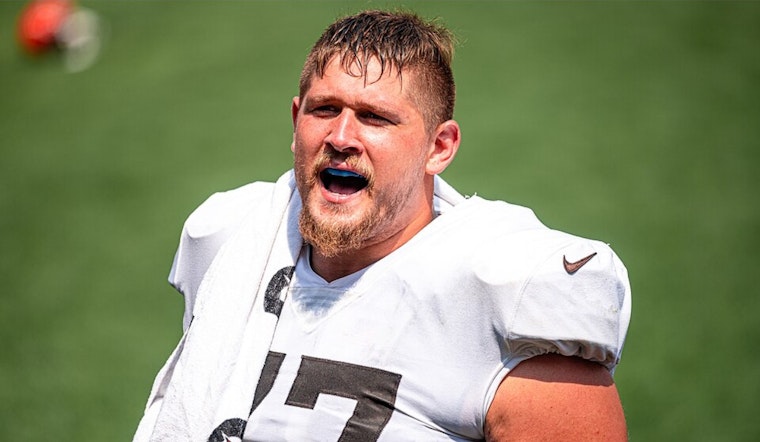 Browns Gut-Punched As Pro Bowler Wyatt Teller Bolts For Texans