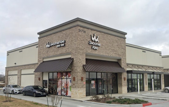 Burgers Go Big As Five Guys Fires Up Grills At Manvel Town Center