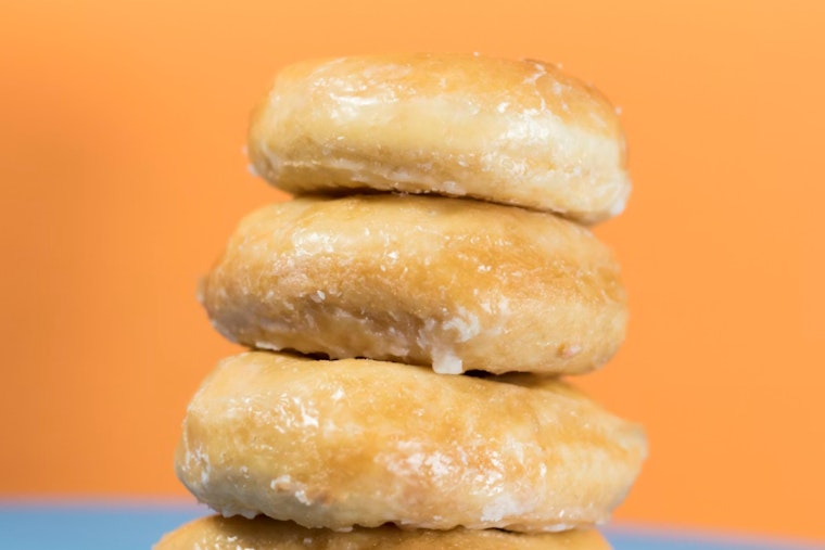 Dawn Lines And Potato Doughnuts As North Portland Spudnut Legend Roars Back