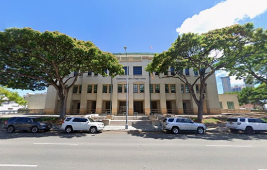 Chaos in Waikiki as No Kings Protesters Pummel Man in ICE-Style Uniform