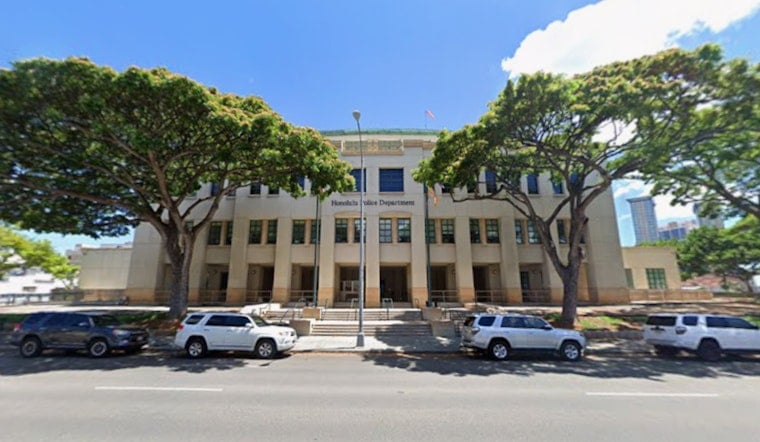 Chaos in Waikiki as No Kings Protesters Pummel Man in ICE-Style Uniform