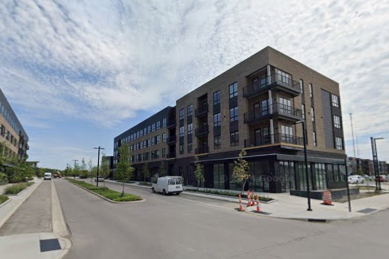 Charred-Crust Favorite Sexton's Slices Into Grandview At Little Grand Market