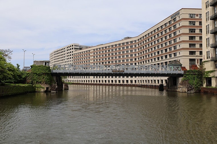 Chicago Avenue Bridge Removed As Halsted Viaduct Work Advances
