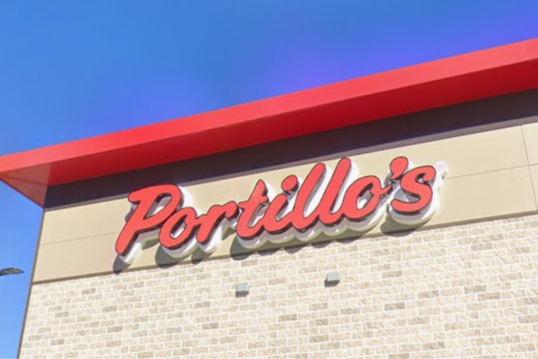 Chicago Hot Dog Icon Finally Cracks Dallas City Limits Near Galleria