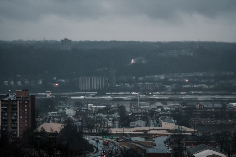 Cincinnati Wind Wallops Commute As Snow Crashes The Party