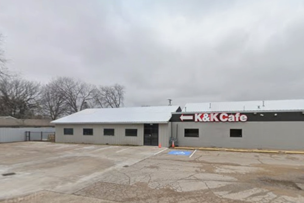 Cinnamon Rolls And Roller Skates: White Settlement Cafe Packs Them In