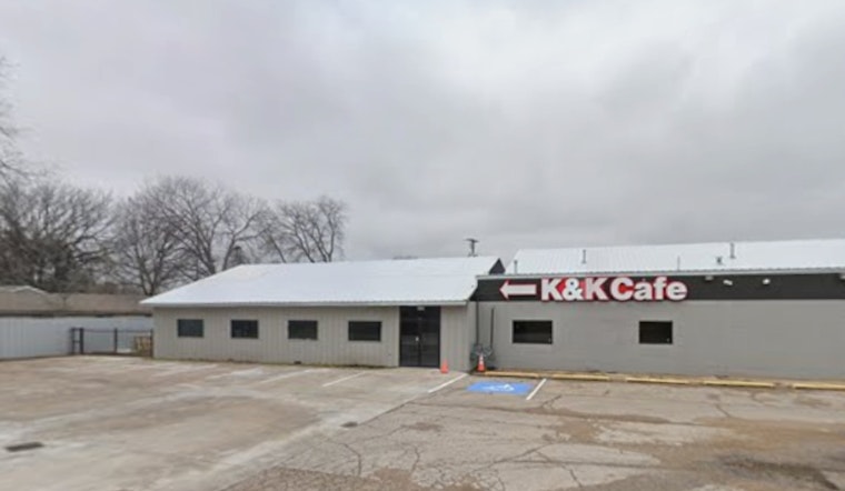 Cinnamon Rolls And Roller Skates: White Settlement Cafe Packs Them In
