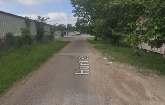 Cleveland Cops Duck Bullets In Domestic Standoff On Hunt Street