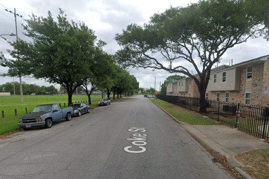 Coke Street Courtyard Killing, Houston Cops Hunt Trio In Fifth Ward