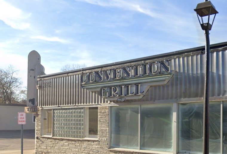 Convention Grill Adds Breakfast in Edina