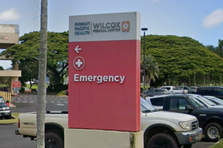 Copter Packed With 5 Crashes Onto Kauai's Na Pali Coast, Injuries Reported at Remote Beach