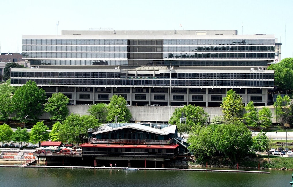 Courthouse Chaos As Stairwell Brawl Erupts After Knoxville Guilty Plea