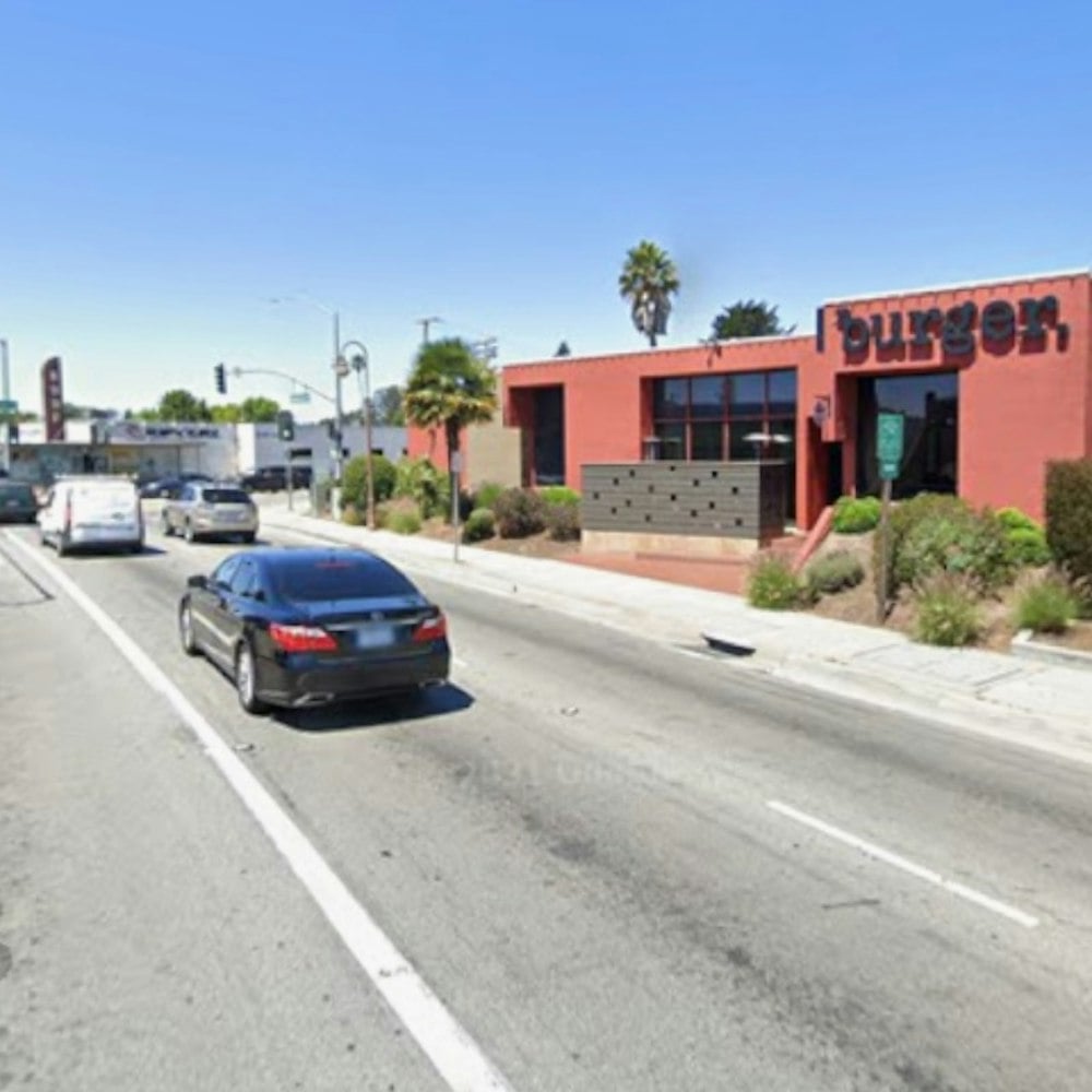 Cruz Room Rolls Into 1520 Mission, Shaking Up Santa Cruz Dining Strip