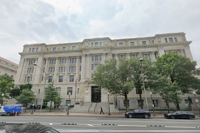 D.C. Council Urges Feds to Turn On Cameras and Show Their Names