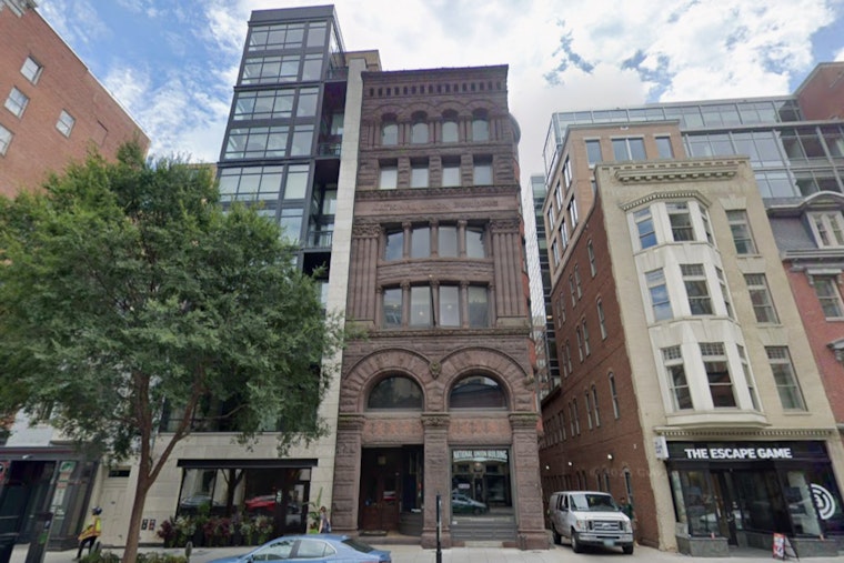 D.C. Sneaks Back Into A Blockbuster-Style Booze Den