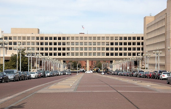 Crumbling Fed Offices Send D.C. Buyers Running