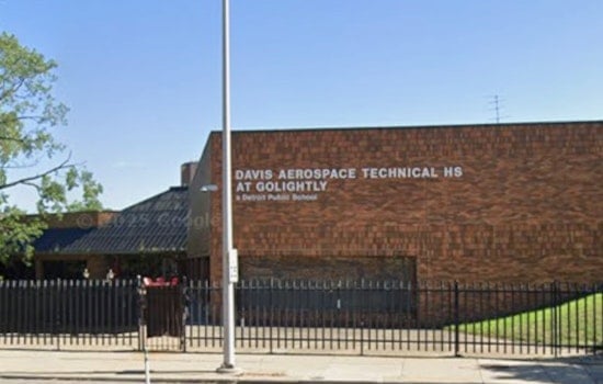 Detroit Teens Take Off As Airport High School Puts Girls Back In The Cockpit