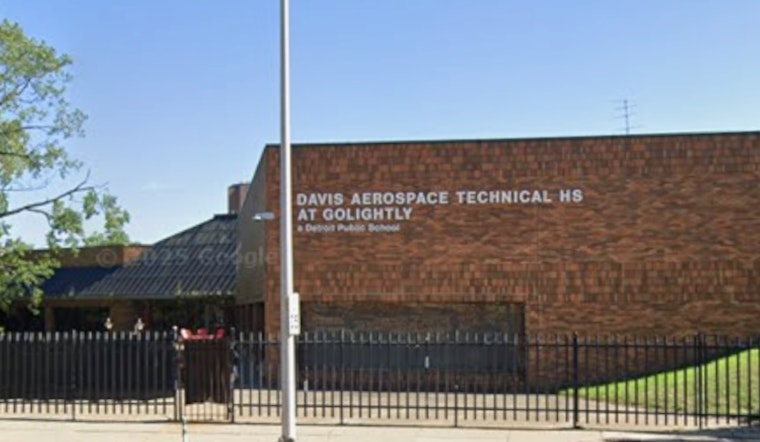 Detroit Teens Take Off As Airport High School Puts Girls Back In The Cockpit
