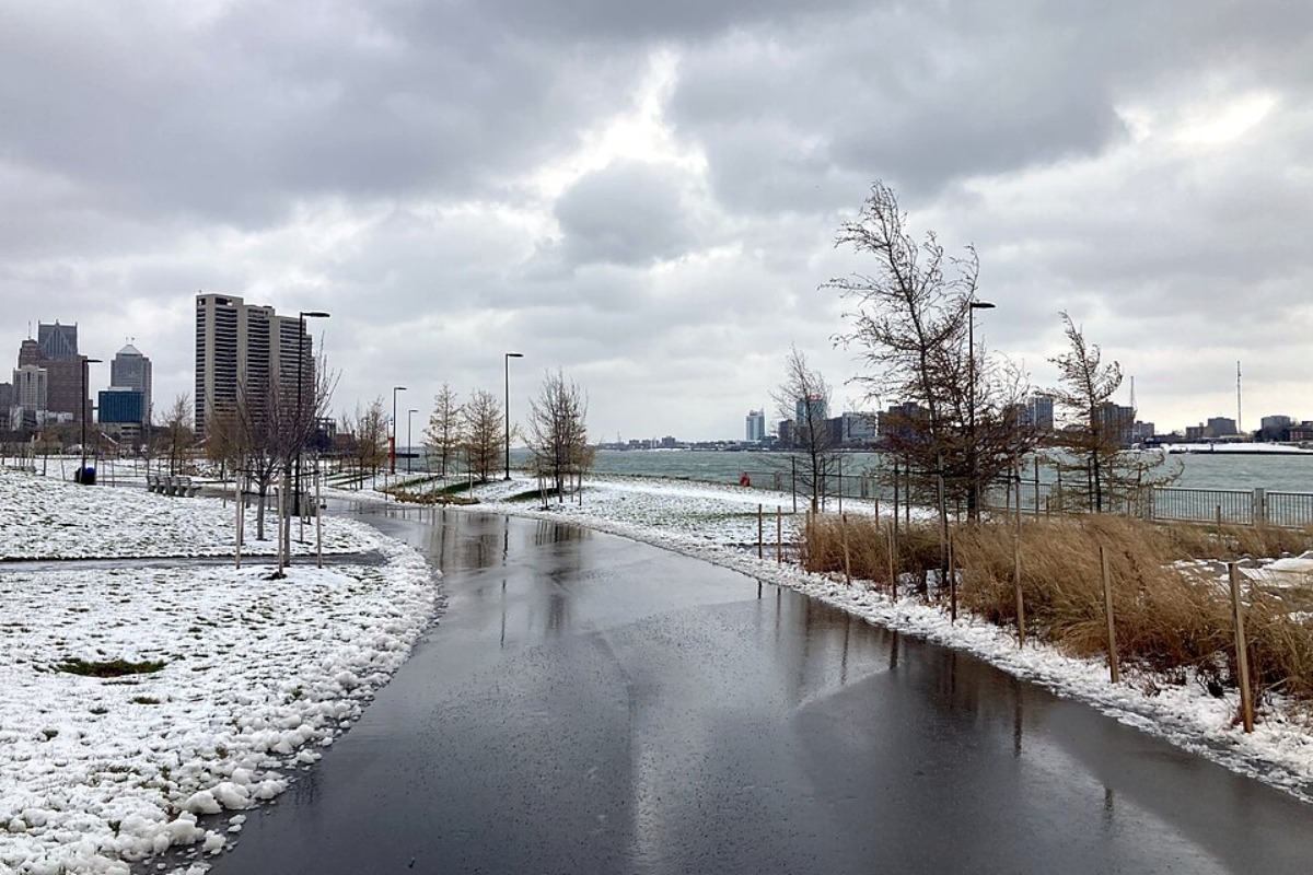 Detroit Wakes To Icy Drizzle, Then Races Toward Springlike 60s