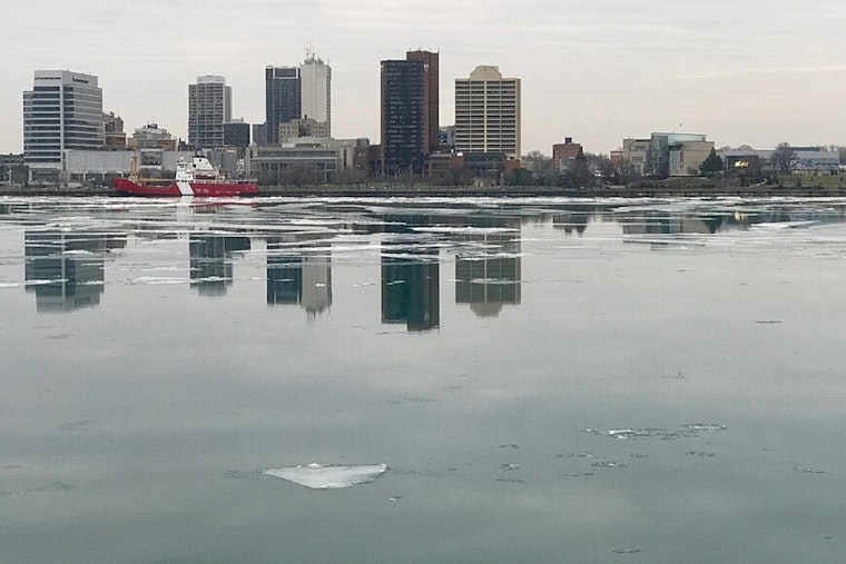 Detroit’s Sunday Roller Coaster: Spring Temps, Howling Winds and a Stormy Nightcap
