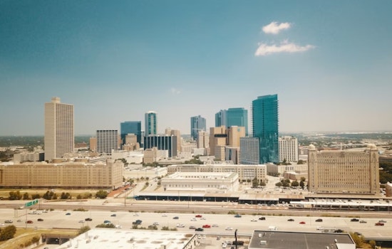 DFW Swells by 123,000 as Newcomers Pack the Metroplex