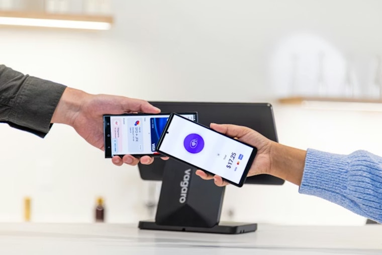 Digital Remittances Overtake Cash As LA Senders Move Online