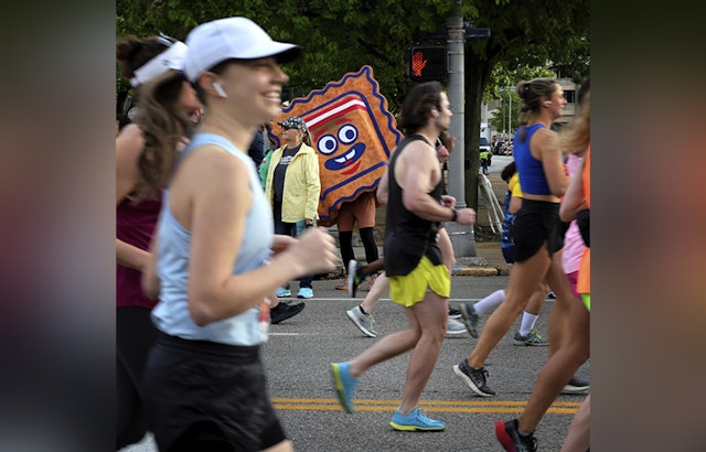 Downtown St. Louis Braces as 12,000 Runners Take Over the Streets
