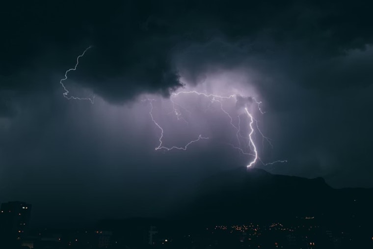 El Paso Commute Soaked As Tuesday Storms Muscle In