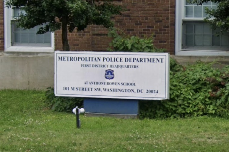 Feds Poach D.C. Cops With Fat Bonuses as MPD Bleeds Recruits