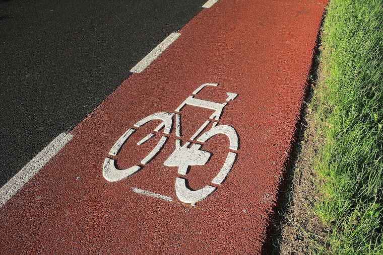 Feds Rip Out 15th Street Mall Bike Lane, Sparking D.C. Showdown
