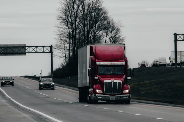 Feds Squeeze Oklahoma Truck Licenses In Non‑Domiciled Driver Crackdown