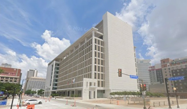 Fired Dallas Court Reporter Says Retired Judge’s Conduct Left Her ‘Panic-Stricken’