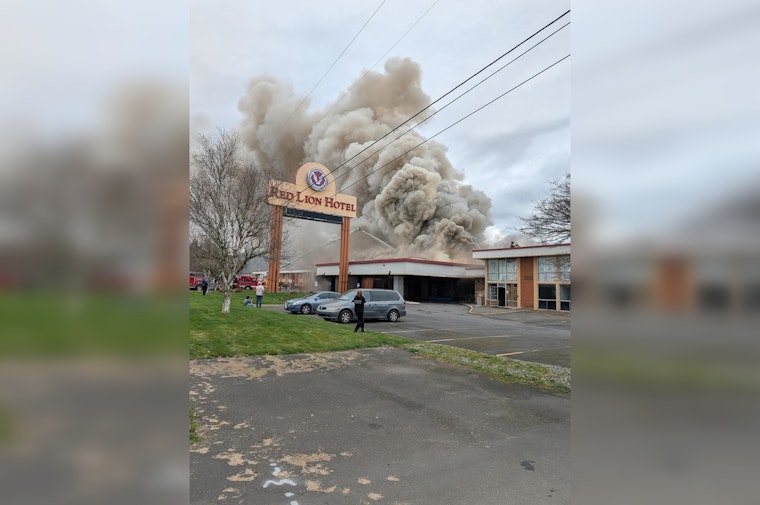 Flames Rip Through Kelso’s Red Lion Hotel on Saturday Afternoon